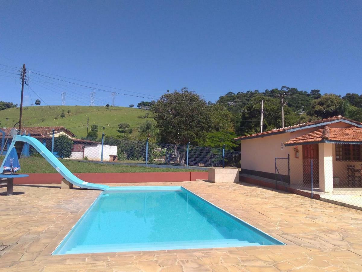 Pousada E Pesqueiro Trem Do Peixe Monte Alegre do Sul Kültér fotó